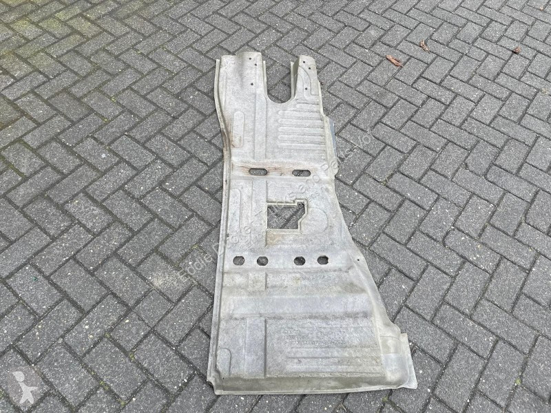 Reservdelar lastbilar DAF 22704 CABINEMAT