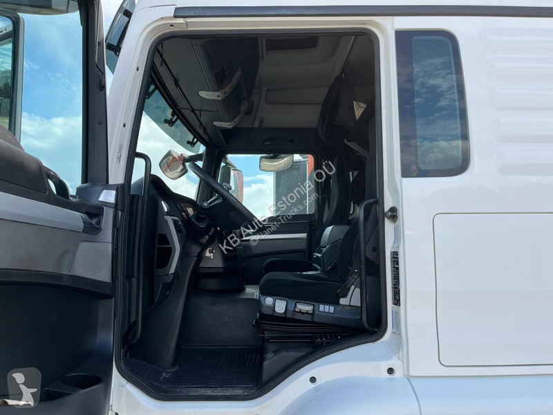 Camion MAN 18.400 4x2 ADR AT / BOX L=8189 mm