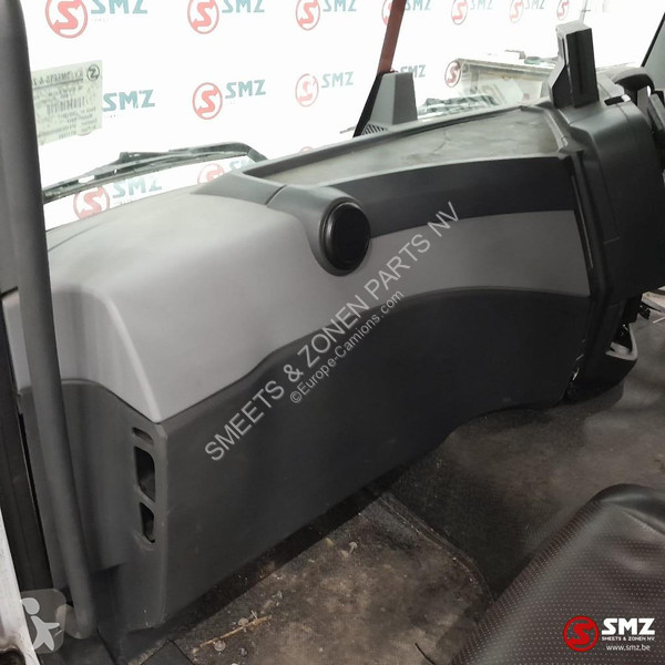 Náhradní díly pro kamiony Renault Occ cabine...