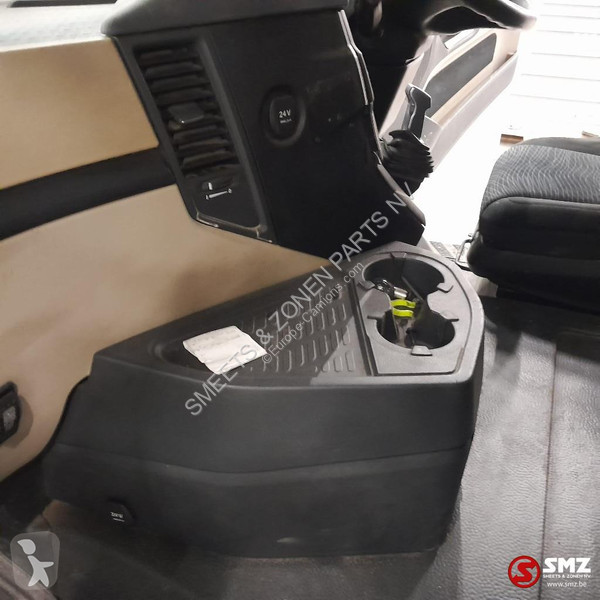Pièces poids lourds Mercedes Occ cabine RHD...