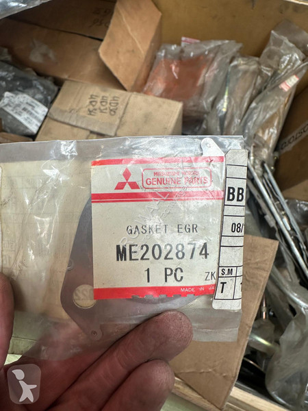 قطع غيار الآليات الثقيلة Mitsubishi Fuso,...