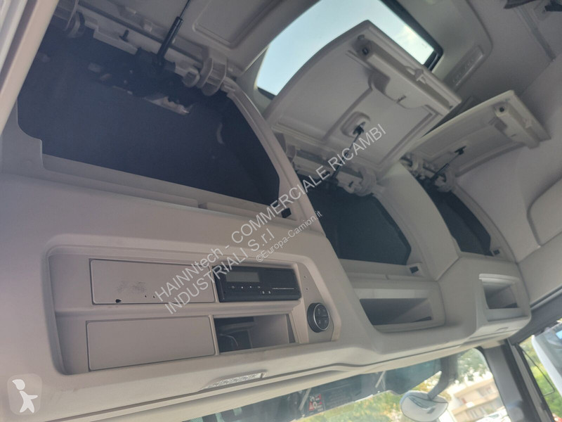 قطع غيار الآليات الثقيلة Iveco EURO 6 2019 ->
