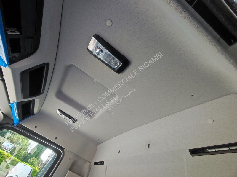 Ricambio per autocarri Mercedes AROCS ACTROS...