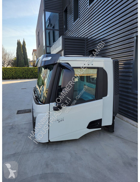 Reservdelar lastbilar Iveco STRALIS TRAKKER S -...