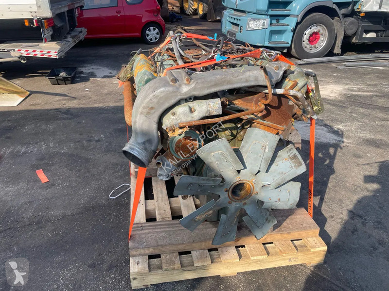 Náhradní díly pro kamiony Mercedes OM422 V8...