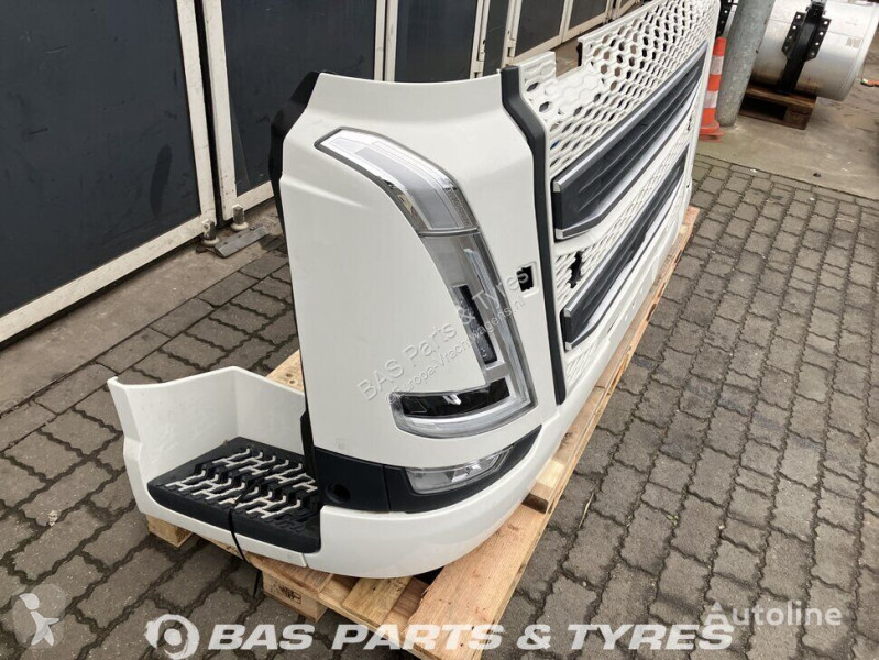 Náhradní díly pro kamiony Volvo Pare-chocs  4B...