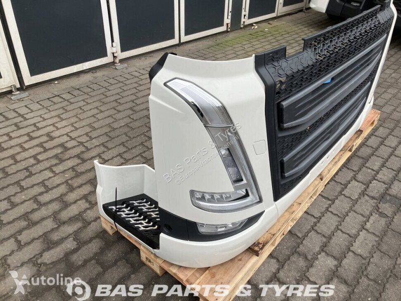 Vrachtwagenonderdelen Volvo Pare-chocs  4B pour...