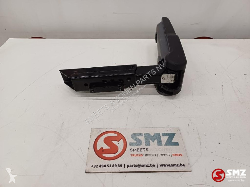 Reservdelar lastbilar Caterpillar Armrest right...