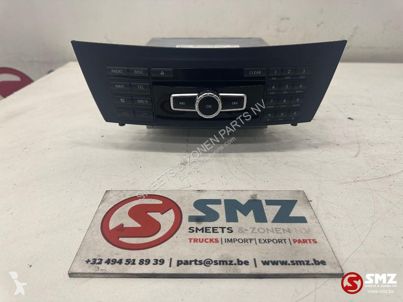 Piese camioane Mercedes Occ Radio Mercedes W204