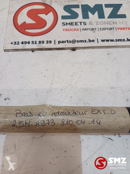 Náhradní díly pro kamiony Mercedes...