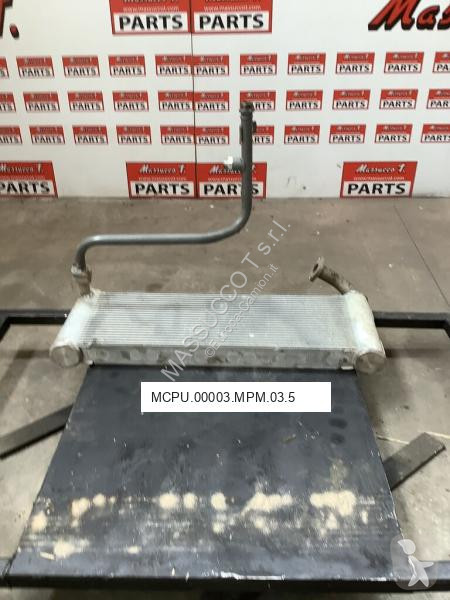 Reservdelar lastbilar Hitachi Radiateur d'huile...