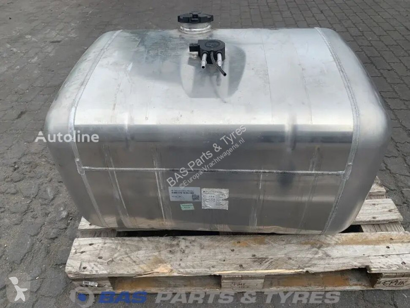 Náhradní díly pro kamiony Mercedes Réservoir de...