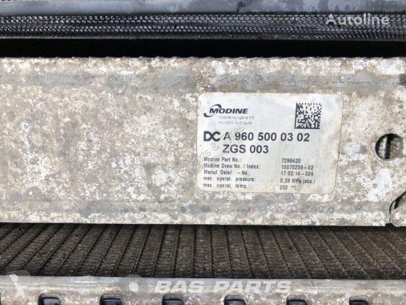 Pièces poids lourds Mercedes Radiateur de...