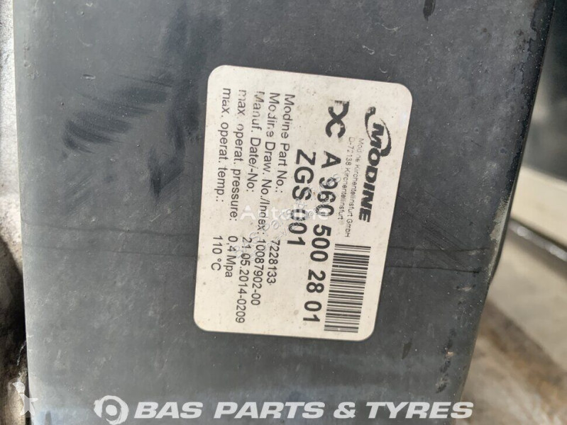 Pièces poids lourds Mercedes Radiateur de...
