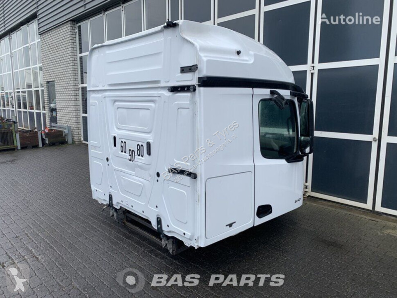 Peças pesados Mercedes Cabine  MP4 StreamSpace...