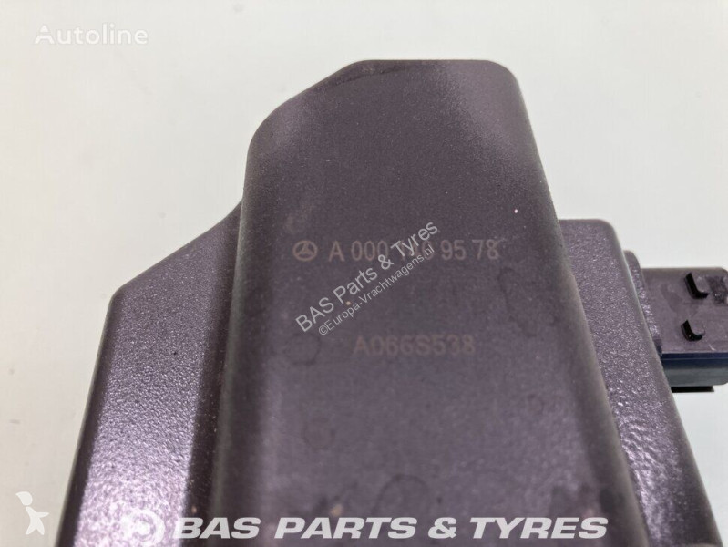 قطع غيار الآليات الثقيلة Mercedes Adblue pomp...
