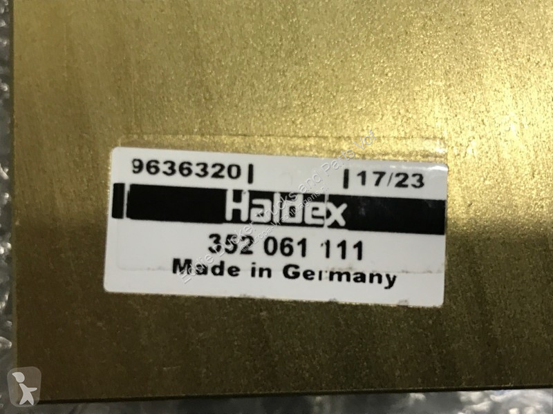 Náhradní díly pro kamiony DAF 0883399 VALVE...