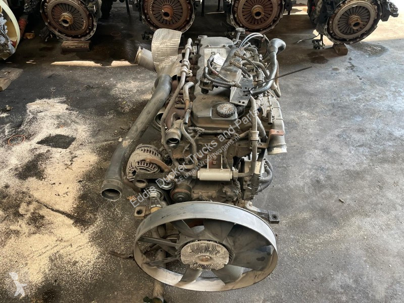 قطع غيار الآليات الثقيلة Iveco 504239564 F4AE3681