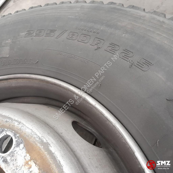Pezzi di ricambio per mezzi pesanti Kumho Tyre...