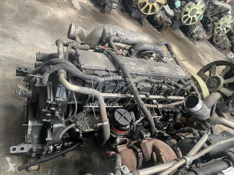 قطع غيار الآليات الثقيلة Iveco 504373462...