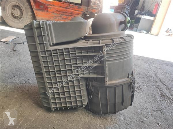 قطع غيار الآليات الثقيلة Iveco Filtre à air 44...