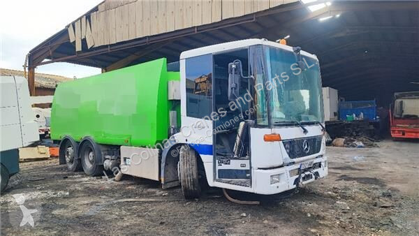 قطع غيار الآليات الثقيلة Mercedes Pompe à huile...