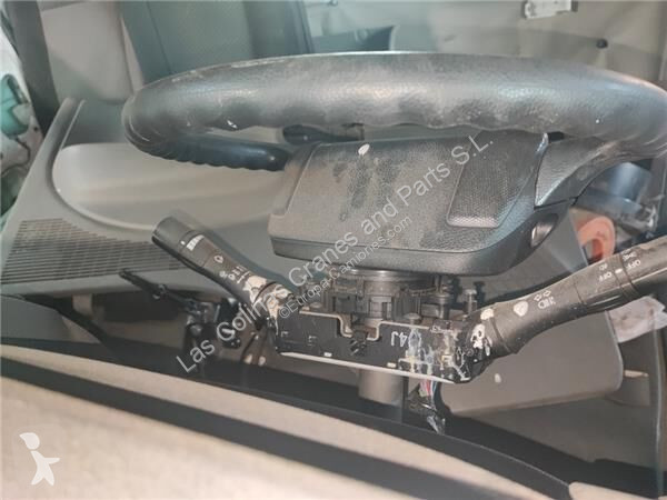 قطع غيار الآليات الثقيلة Renault Volant...