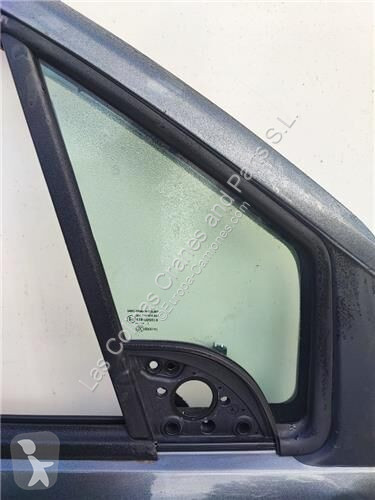 قطع غيار الآليات الثقيلة Peugeot Porte 9004Z6...