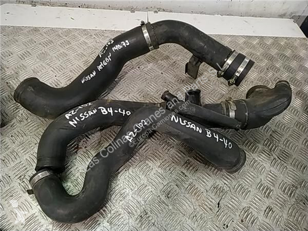 قطع غيار الآليات الثقيلة Nissan Tuyau de...