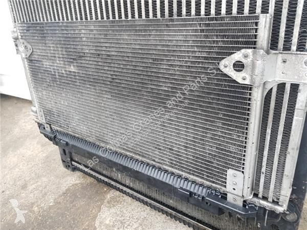 قطع غيار الآليات الثقيلة MAN Radiateur de...