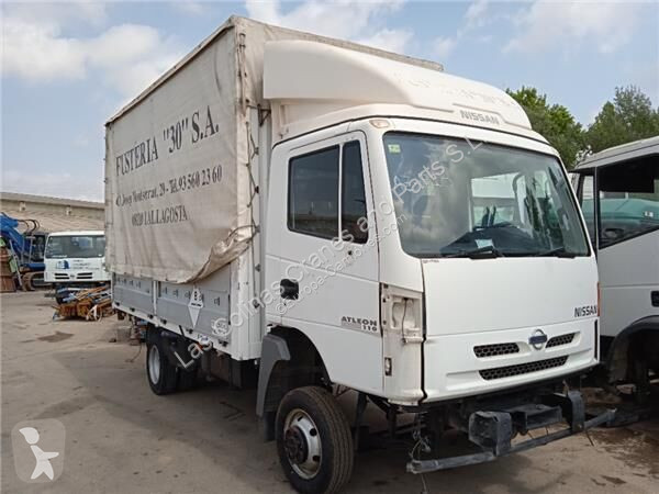 قطع غيار الآليات الثقيلة Nissan Réservoir...