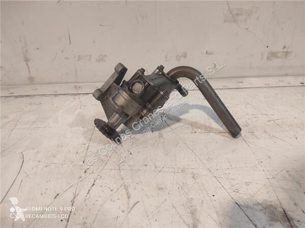 قطع غيار الآليات الثقيلة Mercedes Pompe à huile...