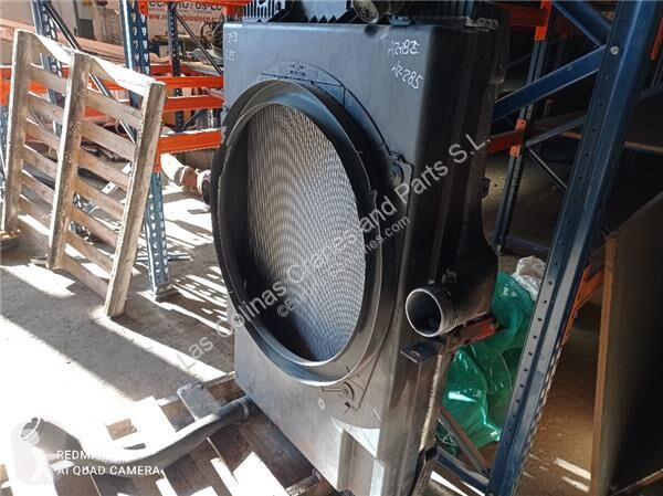 قطع غيار الآليات الثقيلة Iveco Radiateur de...