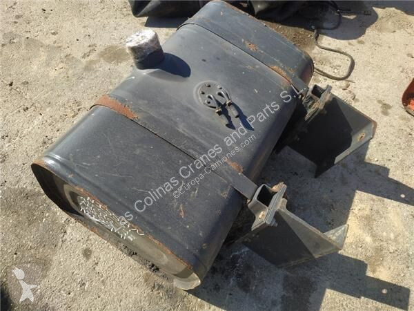 قطع غيار الآليات الثقيلة Nissan Réservoir de...