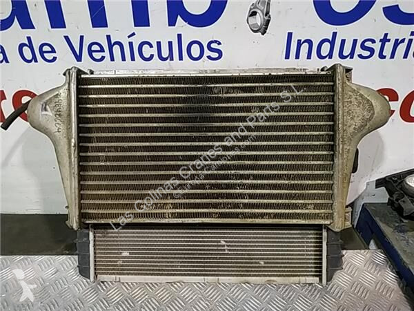 قطع غيار الآليات الثقيلة Iveco Radiateur de...