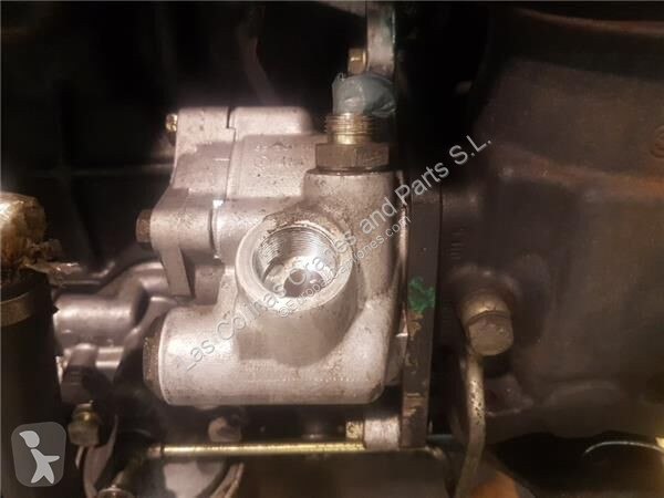 قطع غيار الآليات الثقيلة Nissan Pompe de...