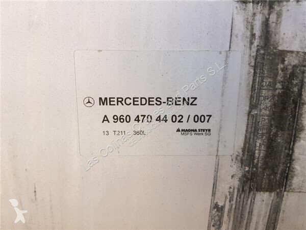 قطع غيار الآليات الثقيلة Mercedes Réservoir de...