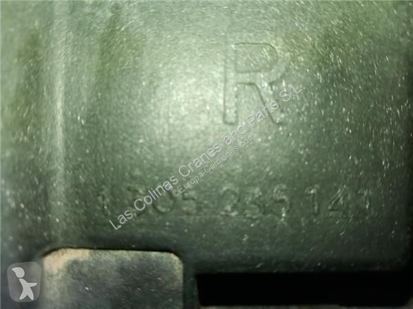قطع غيار الآليات الثقيلة Volvo Phare 1305235141...