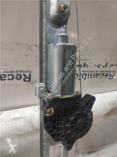 قطع غيار الآليات الثقيلة Nissan oteur 013 821...