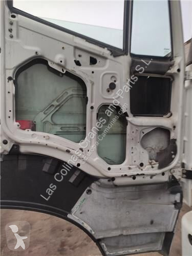 قطع غيار الآليات الثقيلة Iveco Porte 504015938...