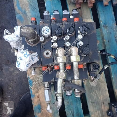 Teherautó-alkatrészek  Distributeur hydraulique...