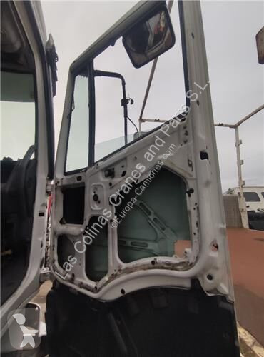 قطع غيار الآليات الثقيلة Iveco Porte 504015938...
