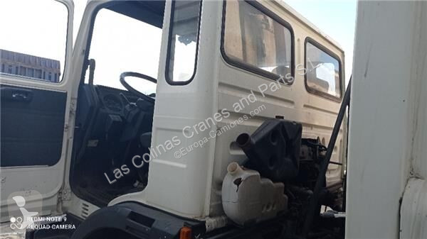 قطع غيار الآليات الثقيلة Renault Cabine pour...