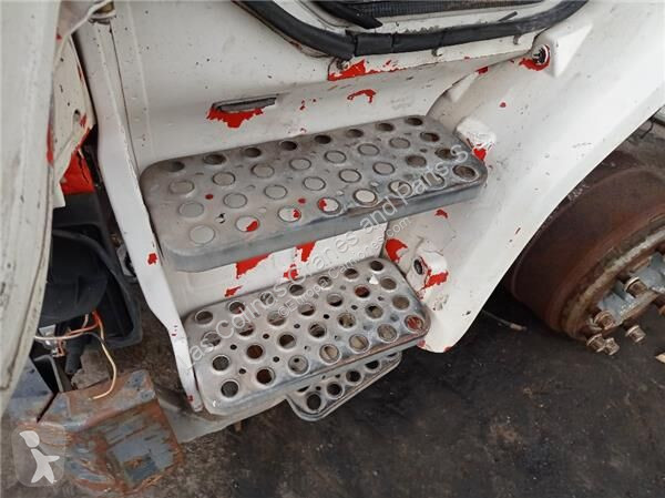 قطع غيار الآليات الثقيلة Scania Marchepied...