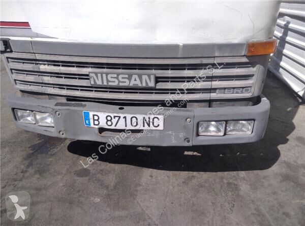 قطع غيار الآليات الثقيلة Nissan Pare-chocs pour...