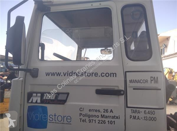 قطع غيار الآليات الثقيلة Renault Porte pour camion