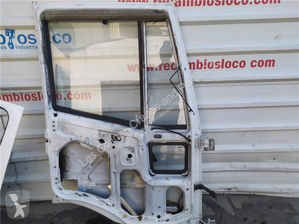 قطع غيار الآليات الثقيلة Iveco Porte pour camion