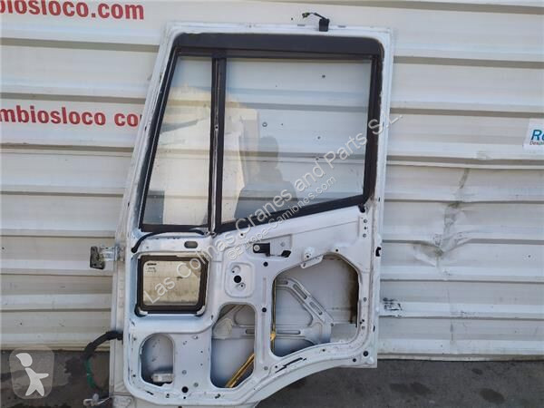 قطع غيار الآليات الثقيلة Iveco Porte pour camion