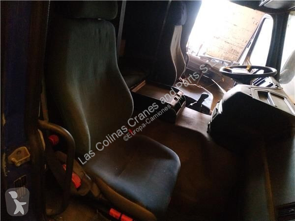قطع غيار الآليات الثقيلة Volvo Cabine 3092059...