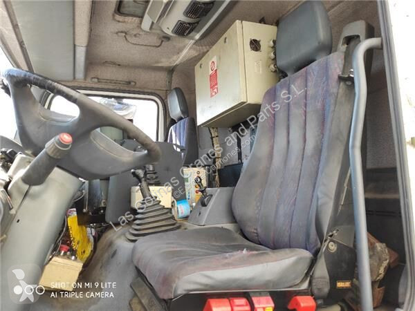 قطع غيار الآليات الثقيلة Mercedes Cabine...